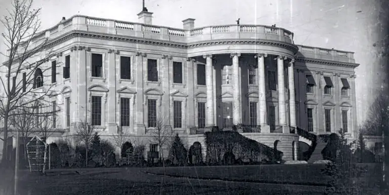 Fotografía antigua de la Casa Blanca.