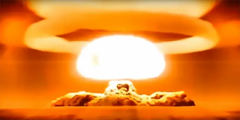 Fotografía de una explosión nuclear.