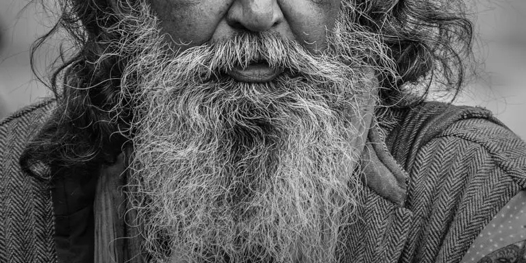 Fotografía del detalle de una barba.