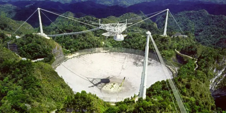 Radiotelescopio de Arecibo.