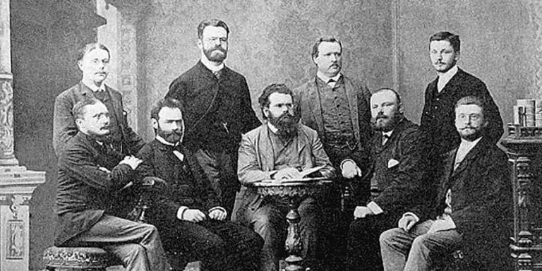 El físico austriaco del siglo XIX Ludwig Eduard Boltzmann y su grupo de colegas y amigos.