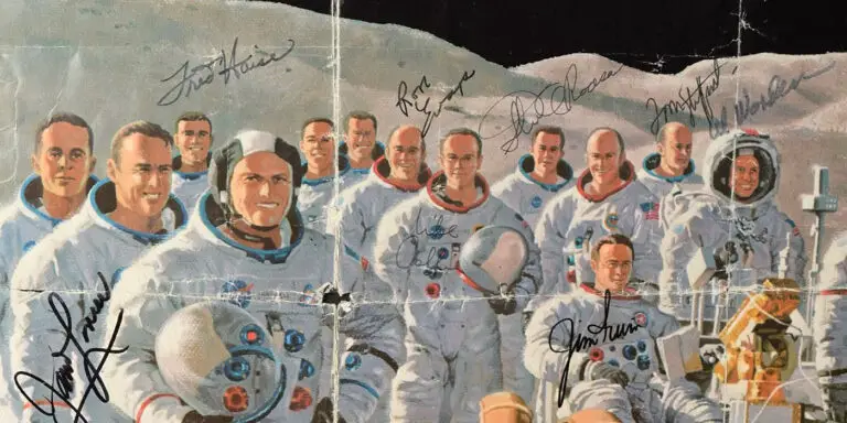 Ilustración de los astronautas de las misiones Apolo junto a sus firmas.