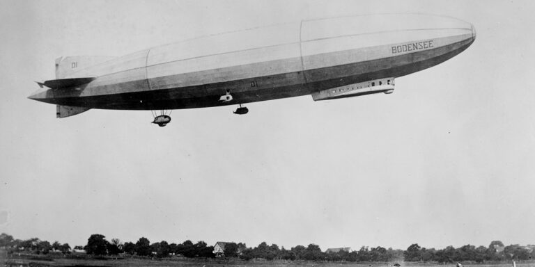 Zepelin de pasajeros Bodensee. Los primeros dirigibles de pasajeros.