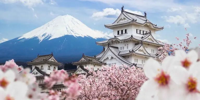 Imágenes del Japón, de un castillo tradicional asiático y flores de sakura al mítico monte Fuji. Tags: cabezales, asia, japón, países, arquitectura,