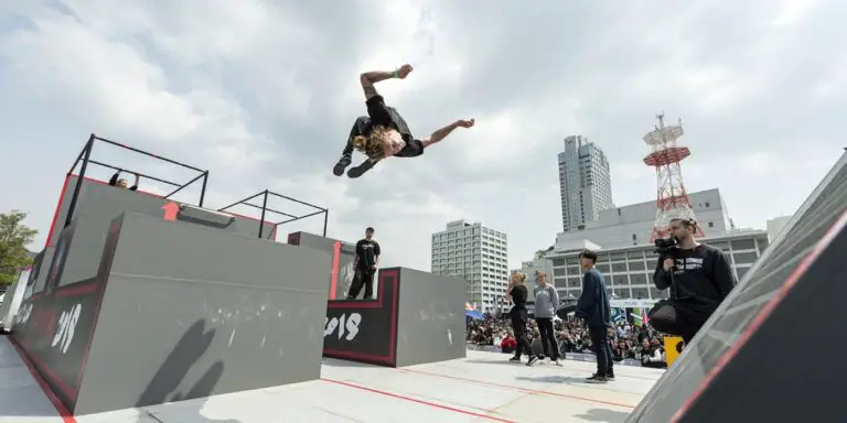 Acrobacias del parkour.